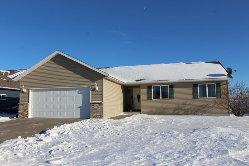 524 6th Ct SE, Dover, MN 55929
