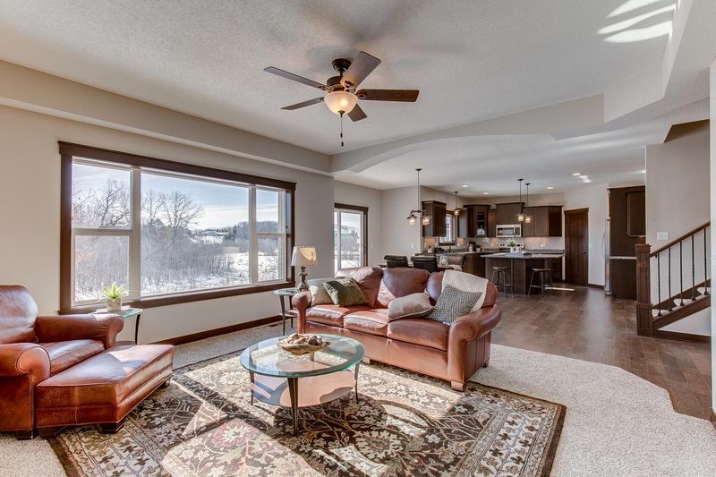 1811 Laramee Ln, Centerville, MN 55038