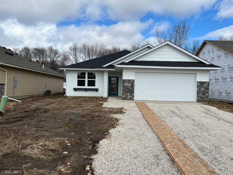 17741 Everest Ave, Lakeville, MN 55044
