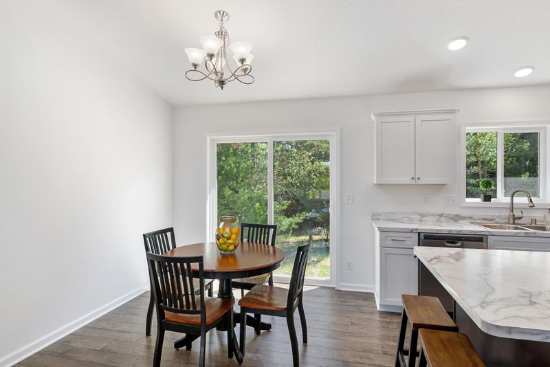 672 Emmy Ln, Hanover, MN 55341