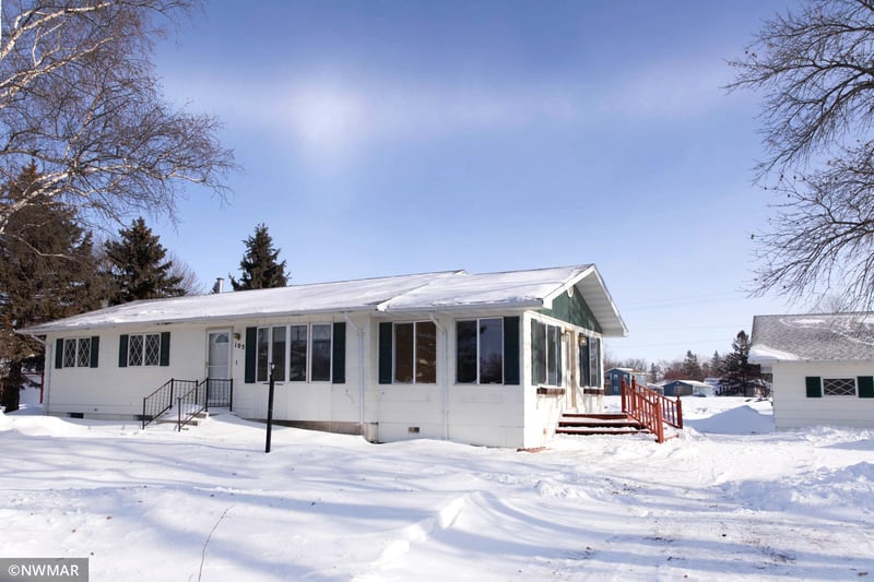105 Johnson St, Shelly, MN 56581