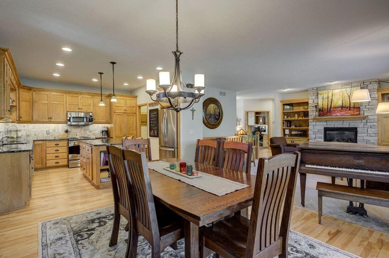 1655 Seashell Ln, Waconia, MN 55387