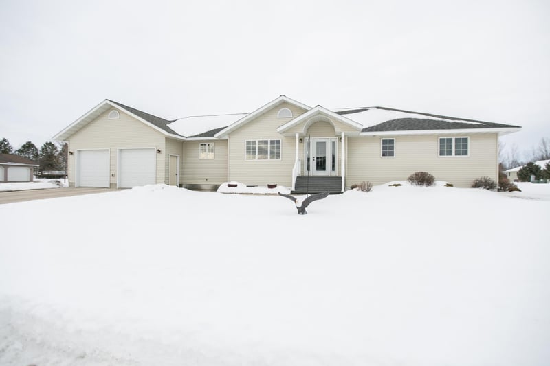 1007 W 2nd St, Madison, MN 56256