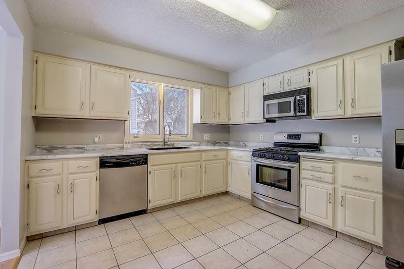 5105 Forestview Ln N, Plymouth, MN 55442