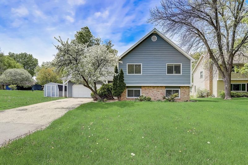 5105 Forestview Ln N, Plymouth, MN 55442