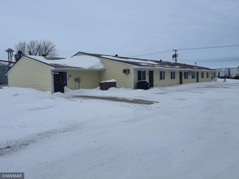 110 S 2nd Ave, Lake Bronson, MN 56734