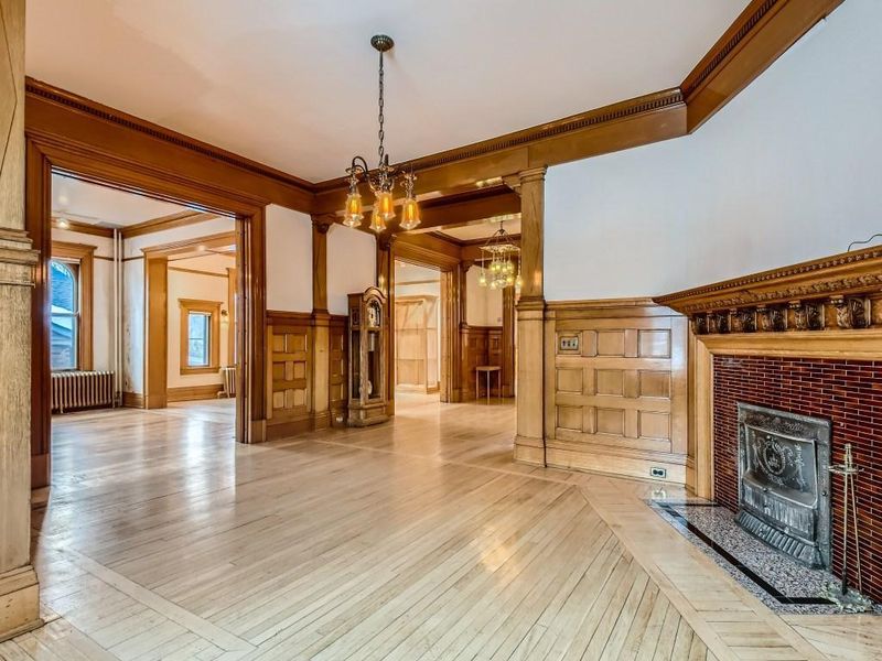 1347 Summit Ave, Saint Paul, MN 55105
