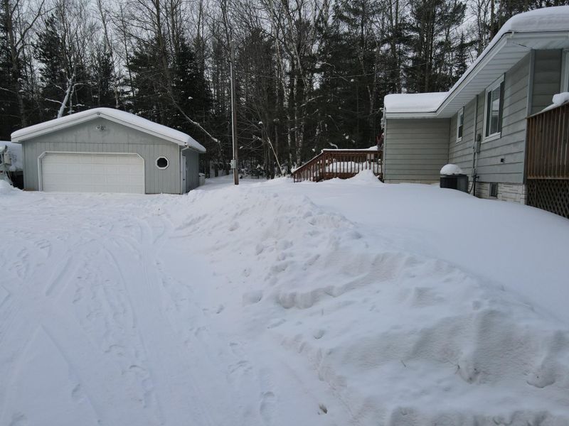 9041 Biss Rd, Britt, MN 55710