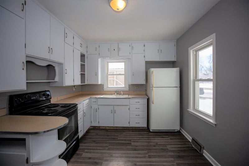 217 1st Ave NE, Plato, MN 55370