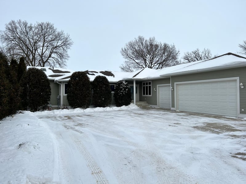 315 Lake Ave S, Spicer, MN 56288