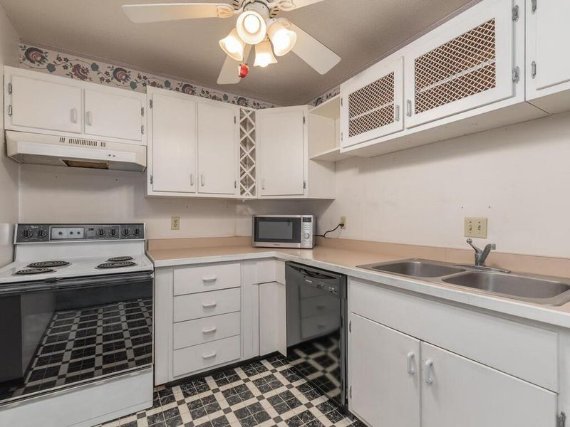 8045 Xerxes Ave S #202, Bloomington, MN 55431