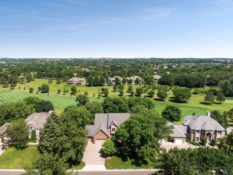 9297 Wedgewood Dr, Woodbury, MN 55125