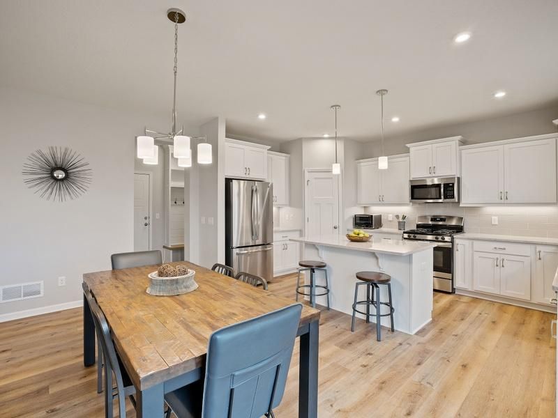 1906 Green Ash Dr, Carver, MN 55315