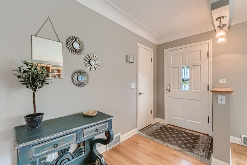 13010 Inverness Rd, Minnetonka, MN 55305