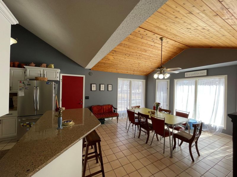 1964 Willow Ave, Worthington, MN 56187