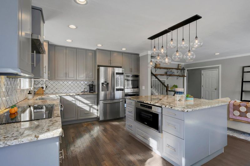 7765 Ranchview Ln N, Osseo, MN 55311