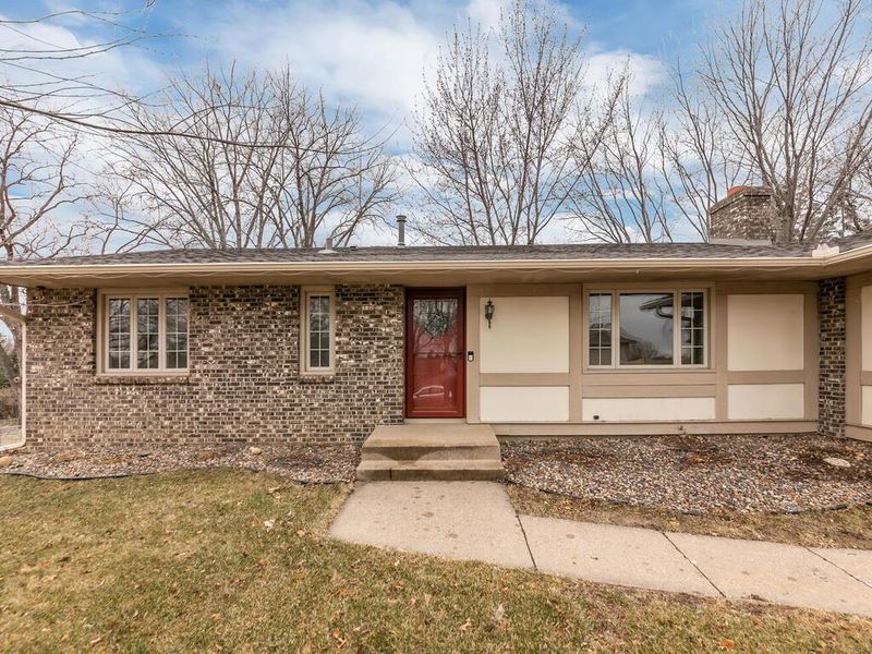 14391 Gannon Way, Apple Valley, MN 55124