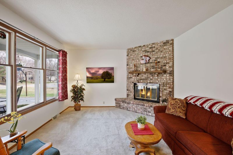 4353 Orion Ln, Eagan, MN 55123
