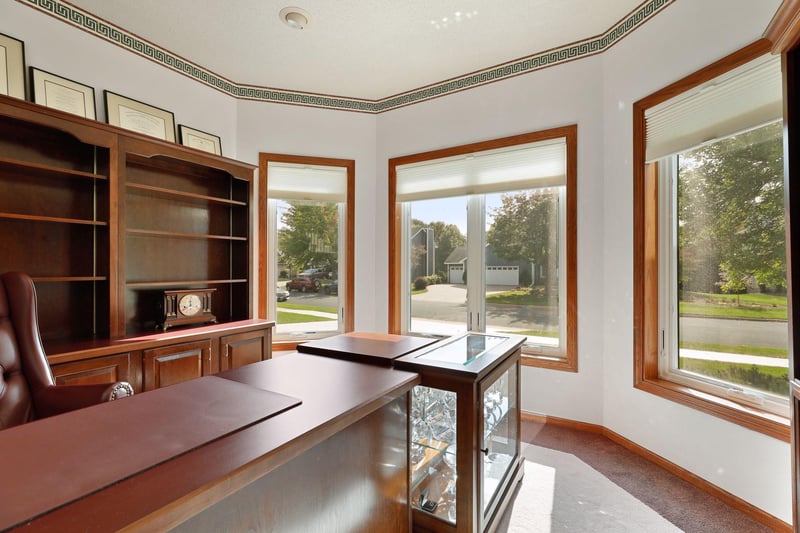 607 Watersedge Ter, Mendota Heights, MN 55120