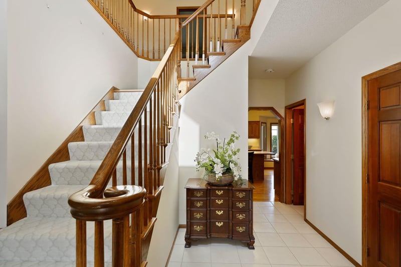 607 Watersedge Ter, Mendota Heights, MN 55120
