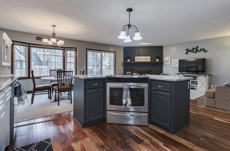 4394 Oakmede Ln, White Bear Lake, MN 55110