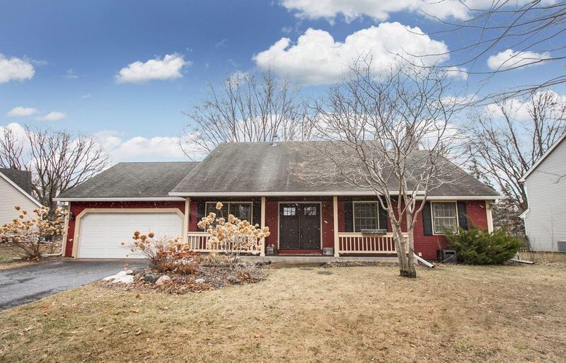 4394 Oakmede Ln, White Bear Lake, MN 55110