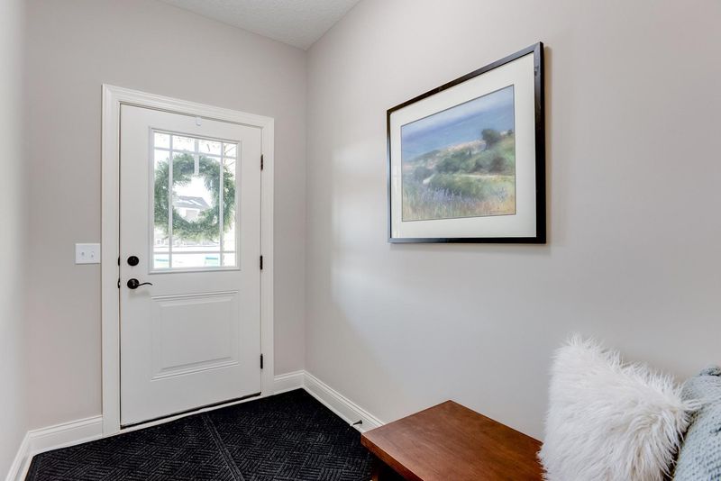6763 Ivywood St, Lino Lakes, MN 55038