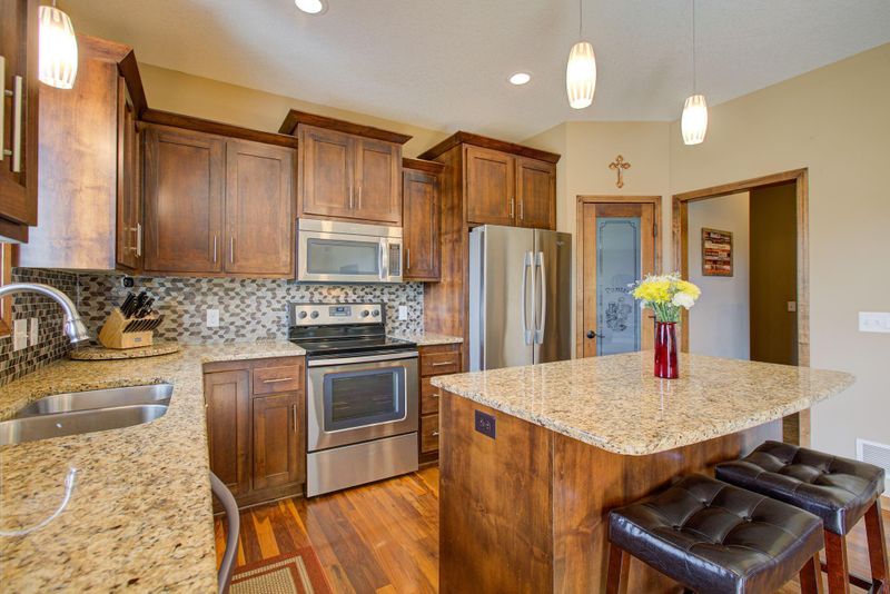 19630 Carson Cir NW, Elk River, MN 55330