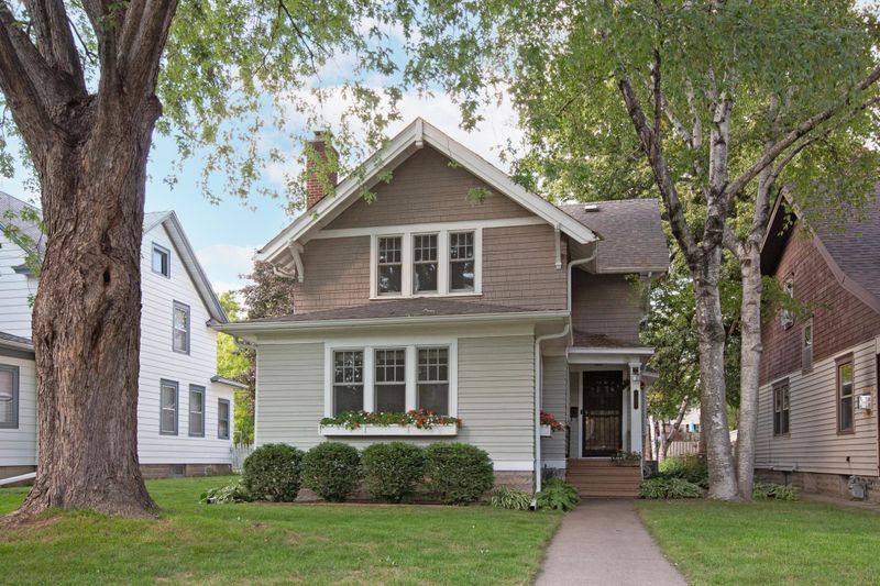 1305 Lincoln Ave, Saint Paul, MN 55105