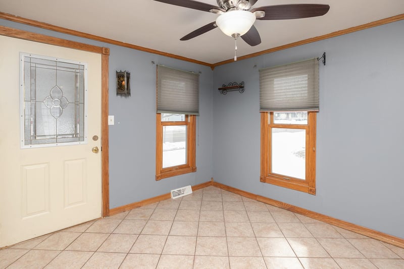 111 Chatfield St N, Dover, MN 55929