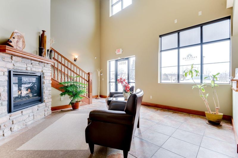 8604 Eagle Creek Cir, Savage, MN 55378