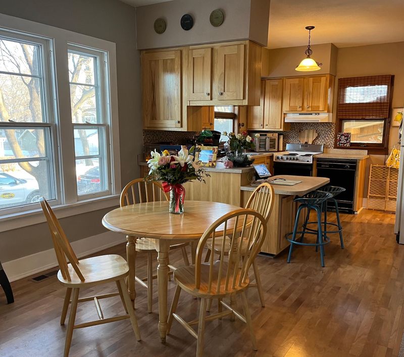 420 E 3rd St, Redwood Falls, MN 56283