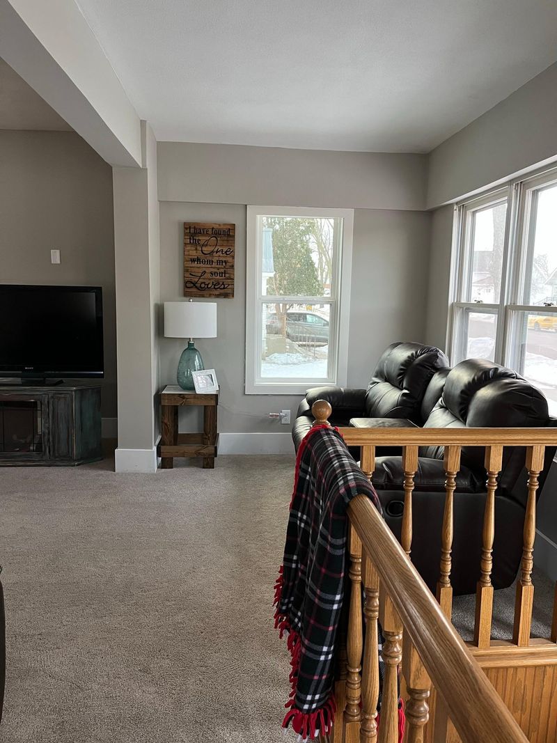 420 E 3rd St, Redwood Falls, MN 56283