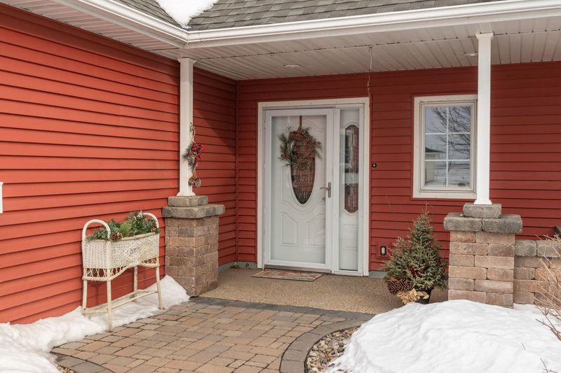 1403 29th St SW, Austin, MN 55912