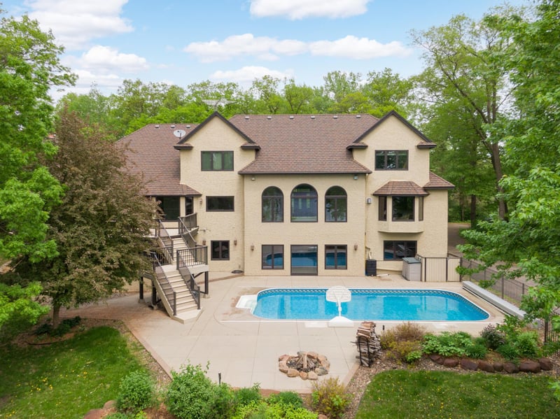 18885 Knollwood Cir, Lakeville, MN 55044