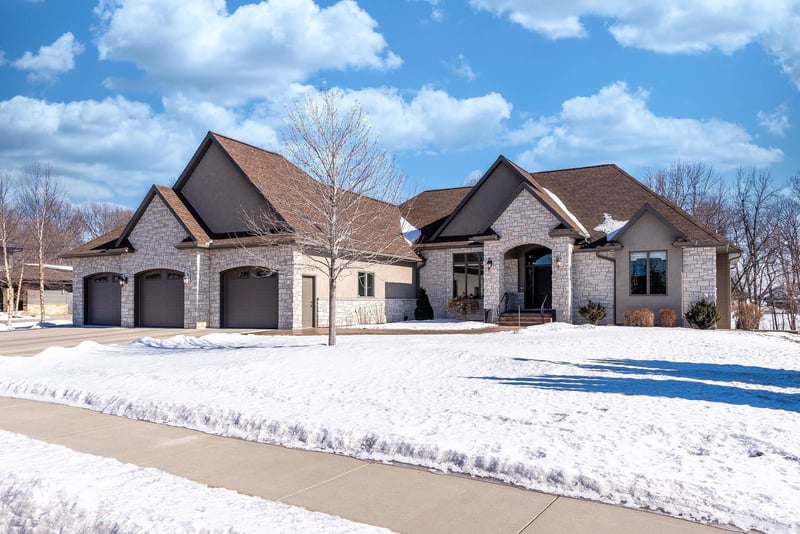 429 Diamond Creek Rd, Mankato, MN 56001