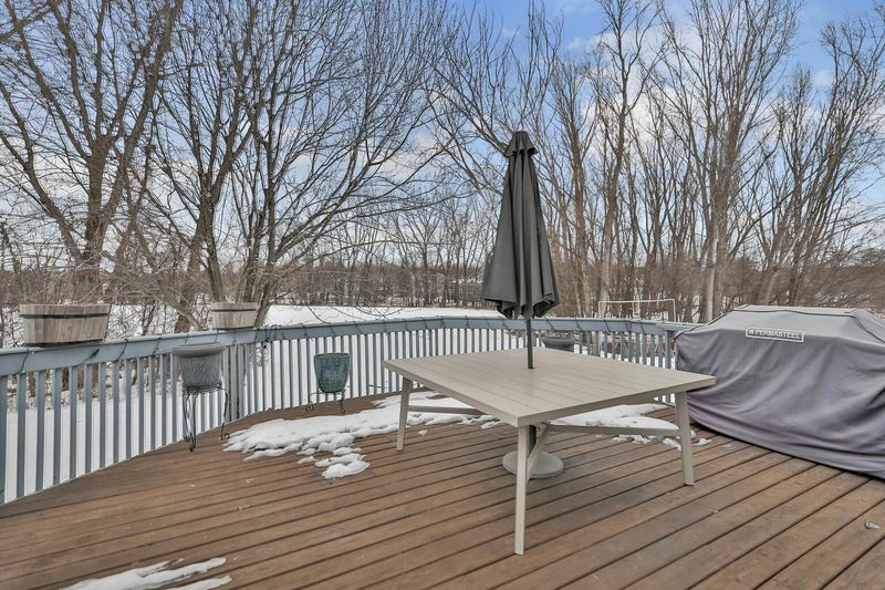 4143 Parkridge Dr, White Bear Lake, MN 55110