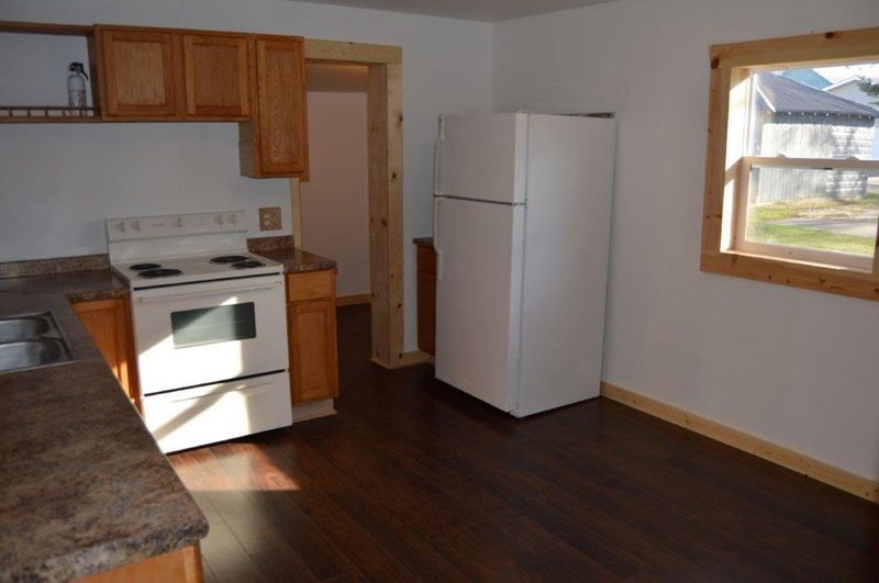 1712 Laurel St, Brainerd, MN 56401