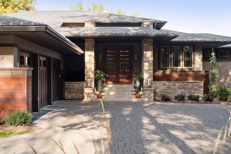 2696 Caroline Ave, Wayzata, MN 55391