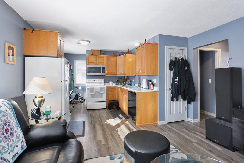 7608 69th Ave N, Brooklyn Park, MN 55428