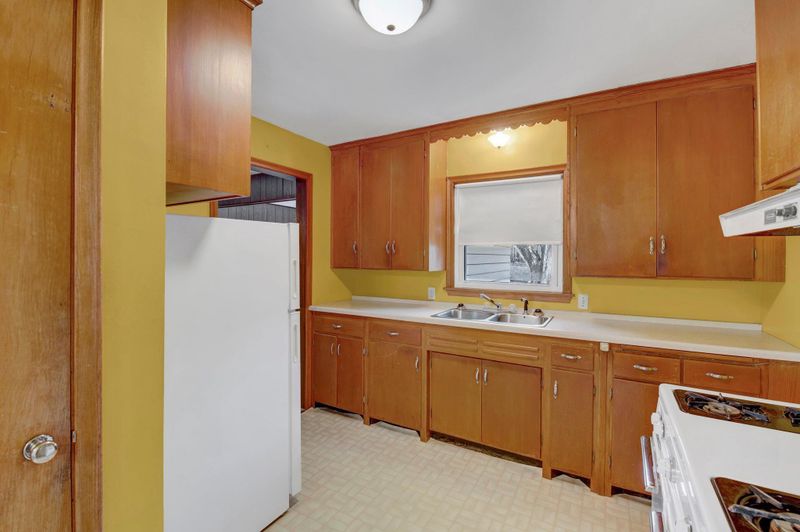 307 Harrison Ave S, Edina, MN 55343
