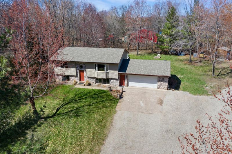 5016 Shady Ln, North Branch, MN 55056