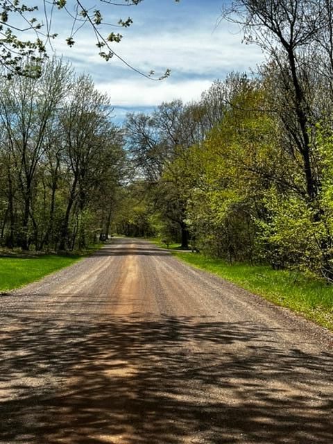 5016 Shady Ln, North Branch, MN 55056