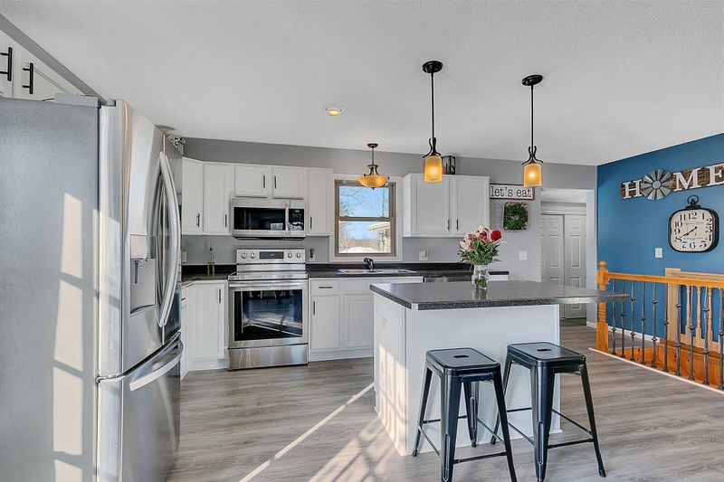 25981 Jason St, Pierz, MN 56364