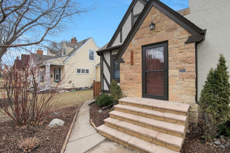 5625 14th Ave S, Minneapolis, MN 55417