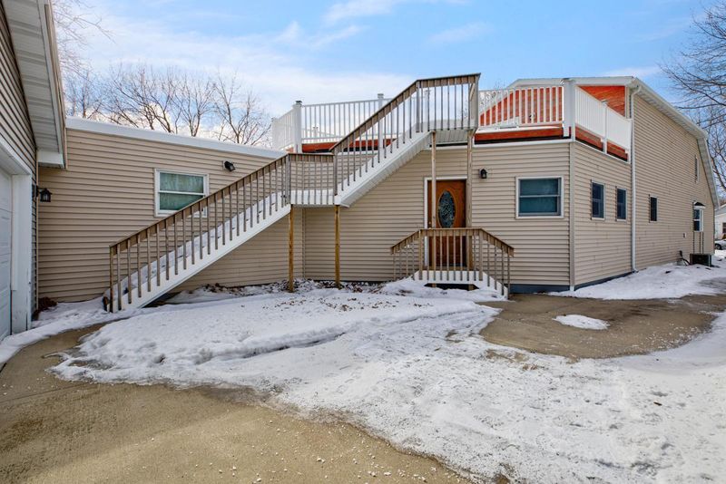 555 4th Ave SE, Wells, MN 56097