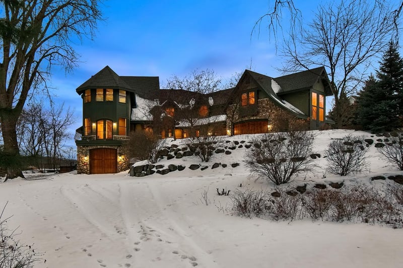 3071 Dartmouth Dr, Excelsior, MN 55331