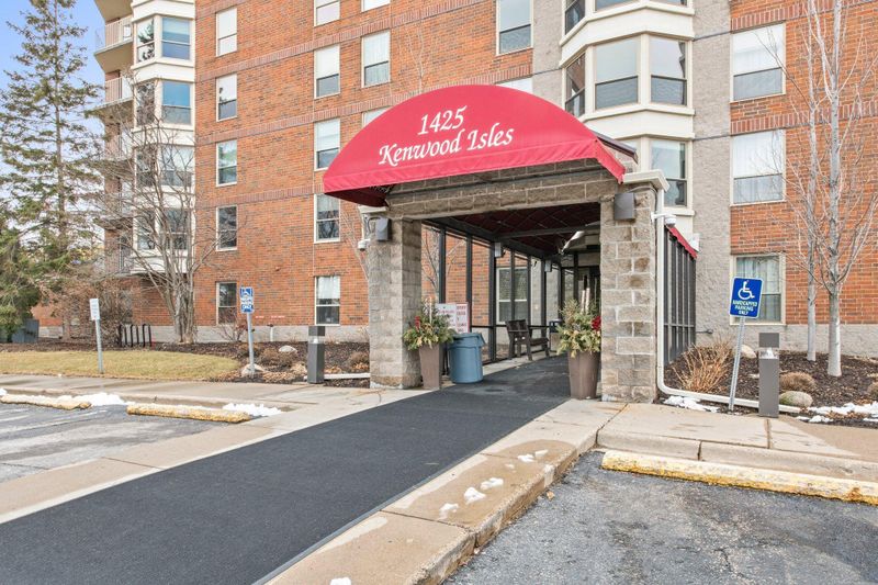 1425 W 28th St #521, Minneapolis, MN 55408