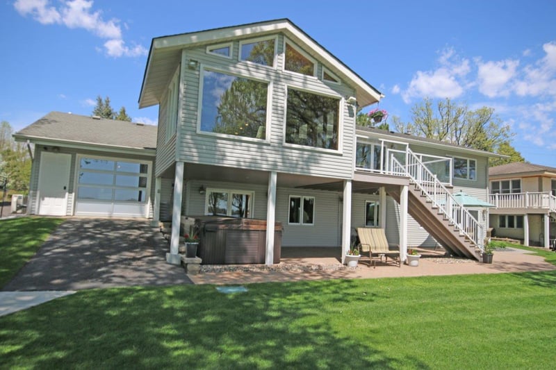 1497 Mississippi St, New Brighton, MN 55112