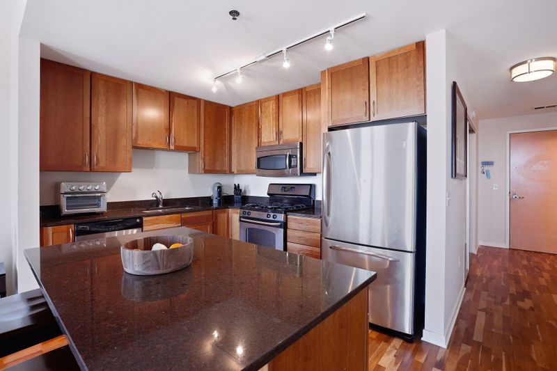 929 Portland Ave #2203, Minneapolis, MN 55404